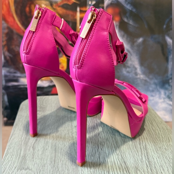 Anne Michelle Thrilling Barbie Pink Chain Link Platform Heels Size 7.5 - Picture 8 of 11